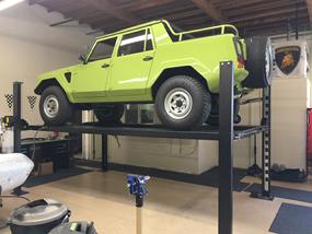 Lamborghini LM002 