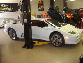 Lamborghini service
