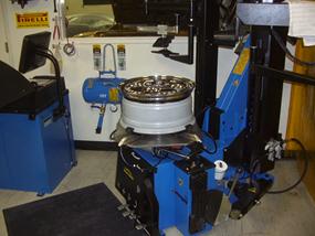 Lamborghini tire and wheels