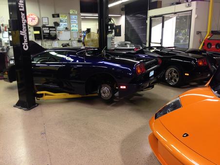 Lamborghini service 